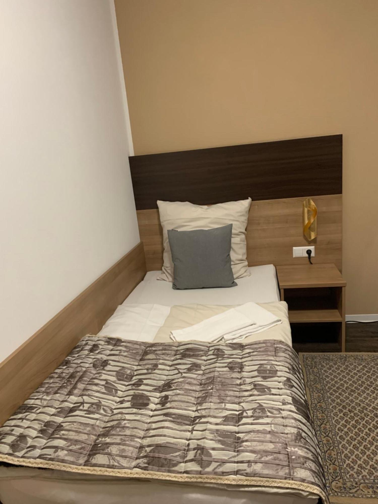 Hotel Pizzeria Da Beni Kochersteinsfeld 外观 照片