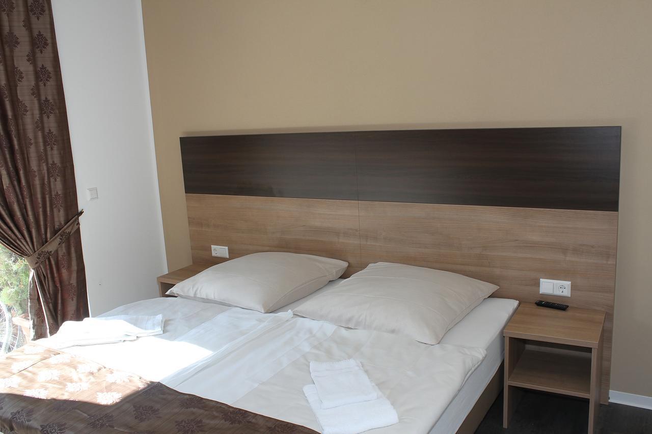 Hotel Pizzeria Da Beni Kochersteinsfeld 外观 照片